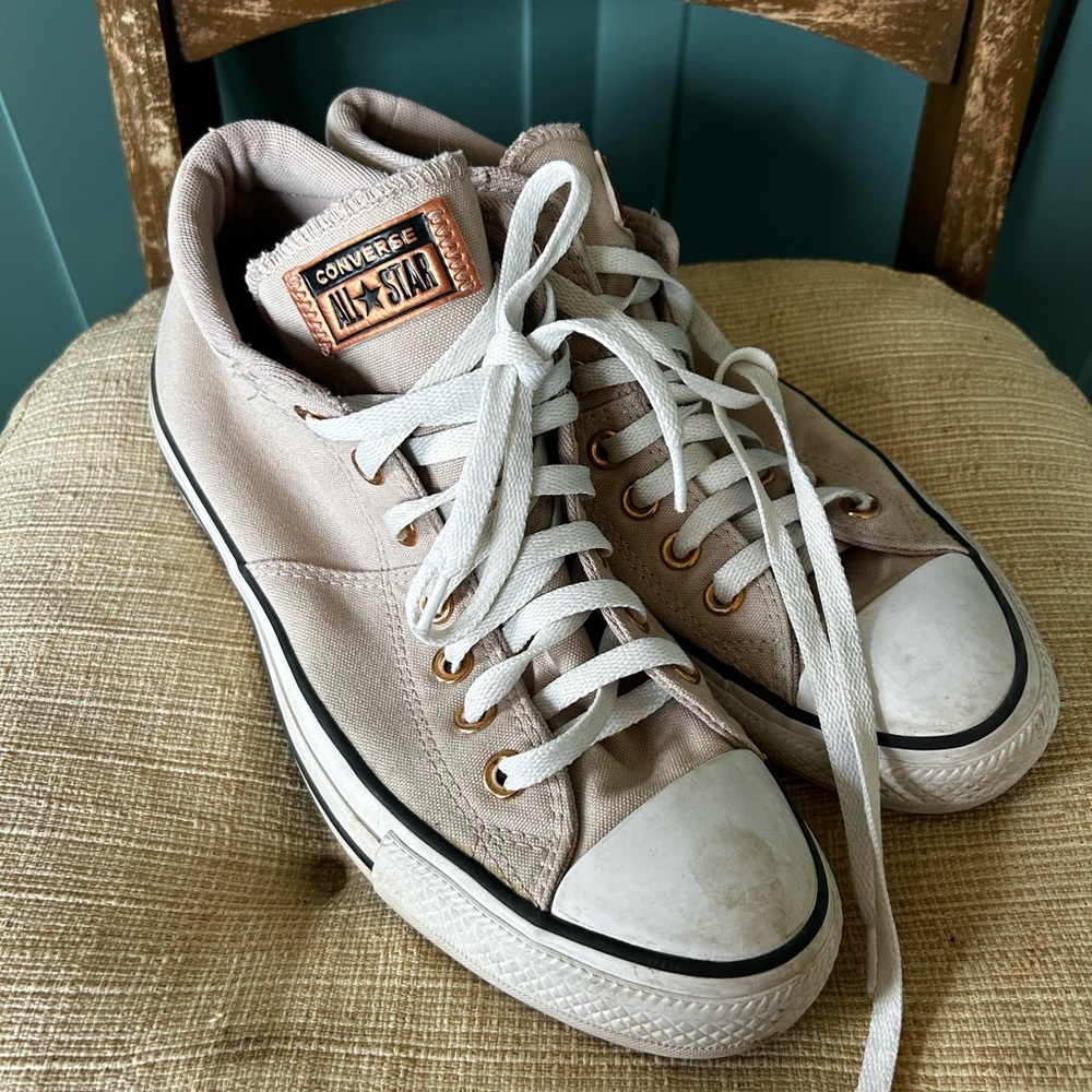 Converse Light Pink High-Tops